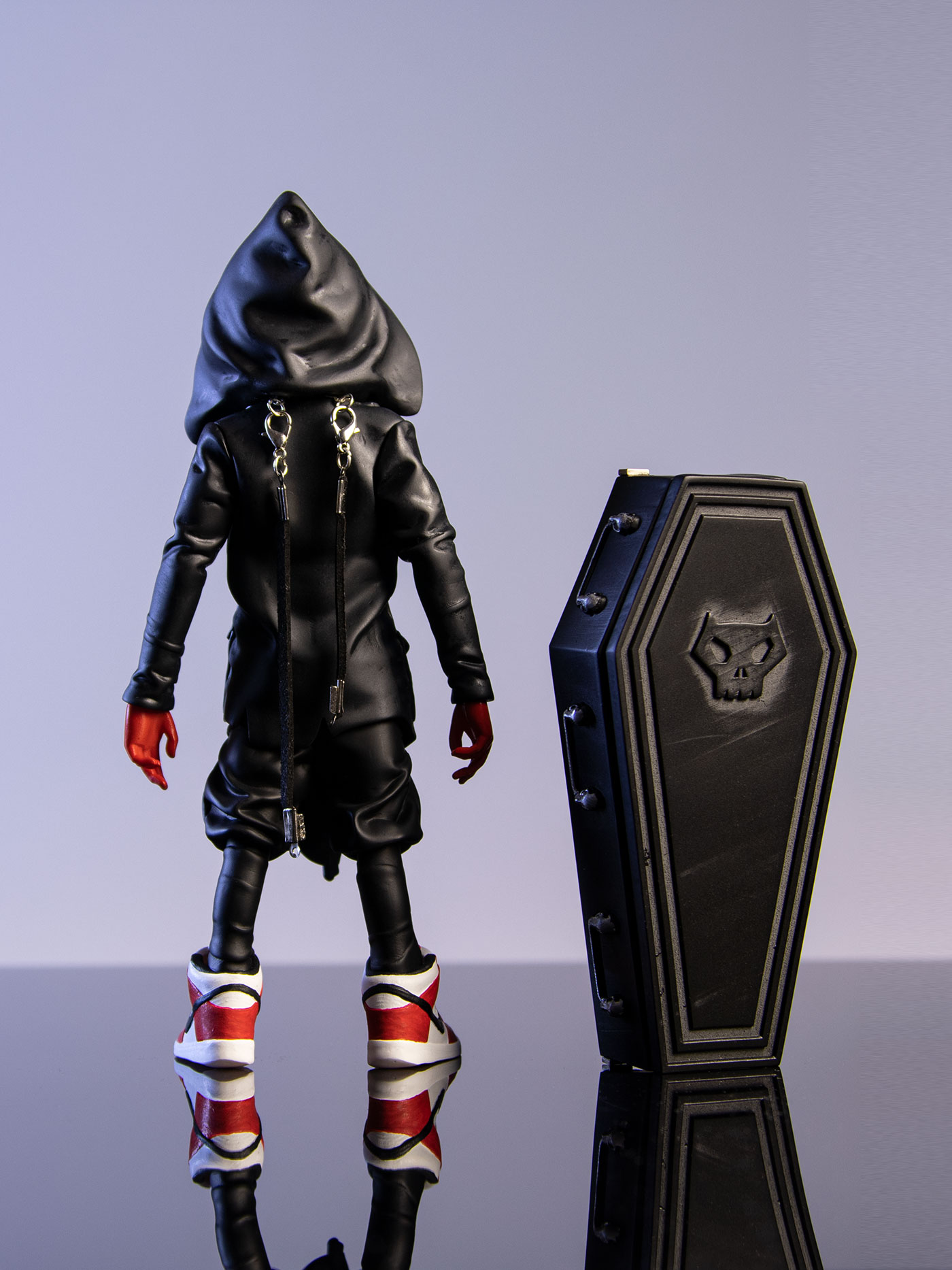 Telos-coffin-standing01