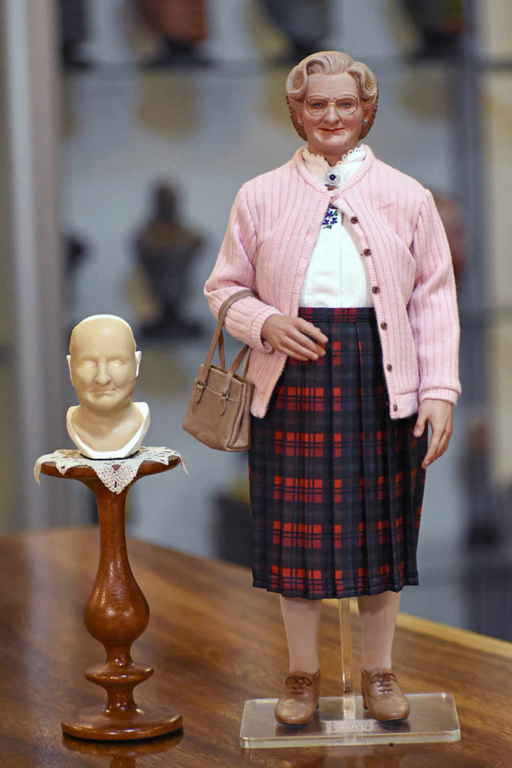 Doubtfire-pic-5-tiny